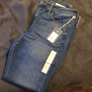 Universal thread jeans
